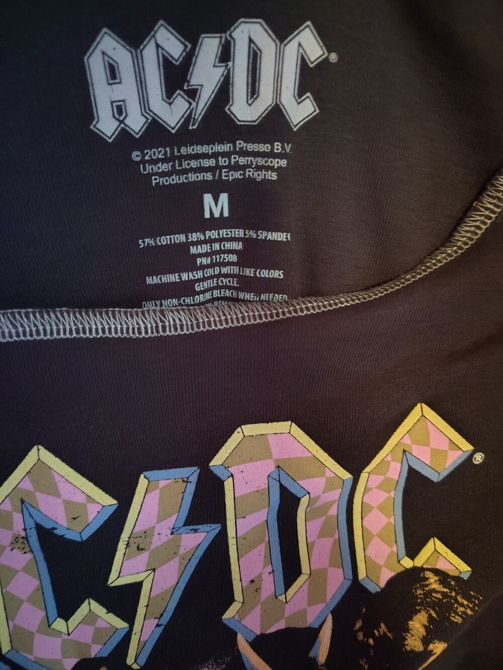 ACDC Crop Top - Picture 3 of 3